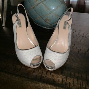 Guess Hondo 3 Vegan Leather Peeptoe Pumps 8M